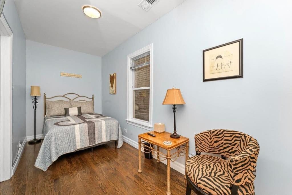 שיקגו Cozy, Top-Floor 3Br Loft With Balcony In West Town מראה חיצוני תמונה