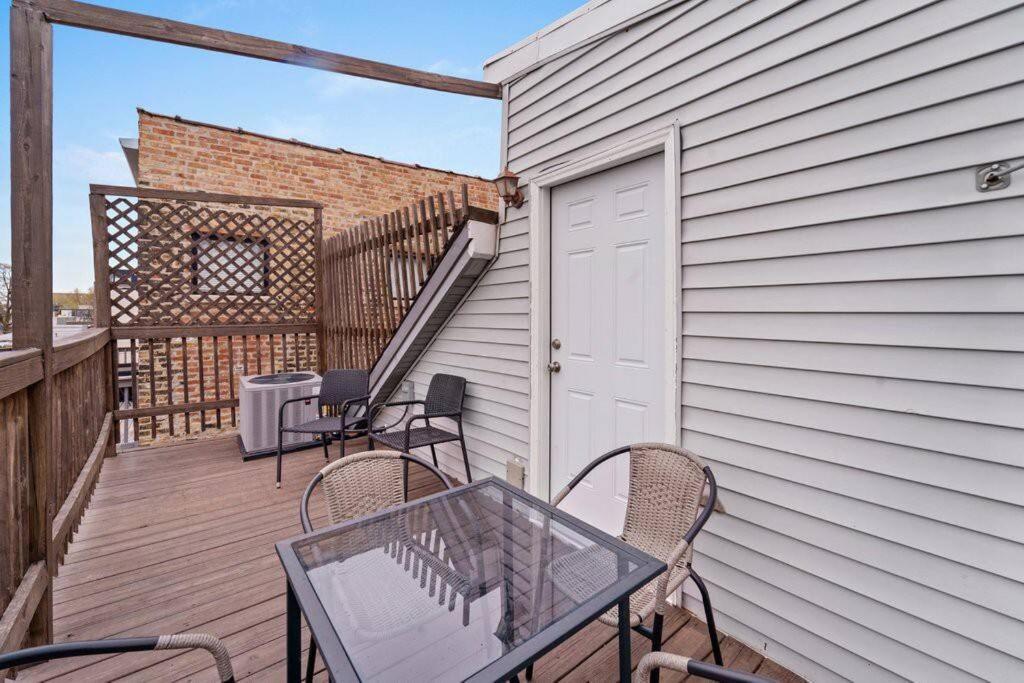 שיקגו Cozy, Top-Floor 3Br Loft With Balcony In West Town מראה חיצוני תמונה